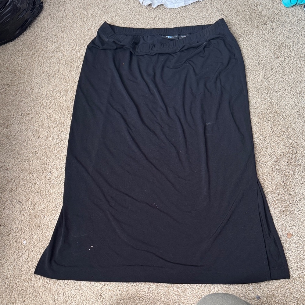 Chic Classic Black Pencil Skirt